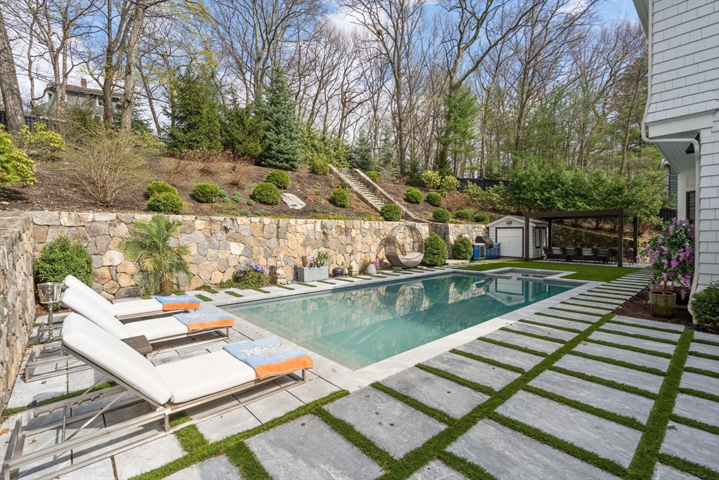136 Beaumont Ave