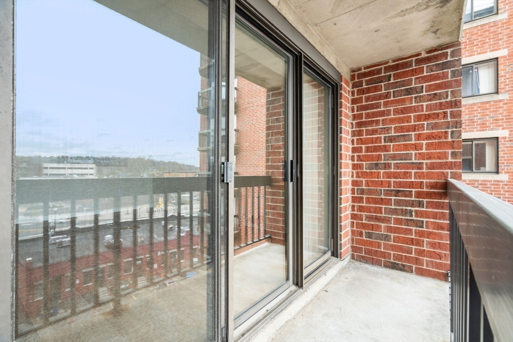 15 N Beacon St # 607