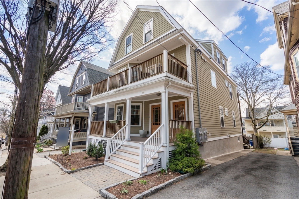100 Bartlett St # 2