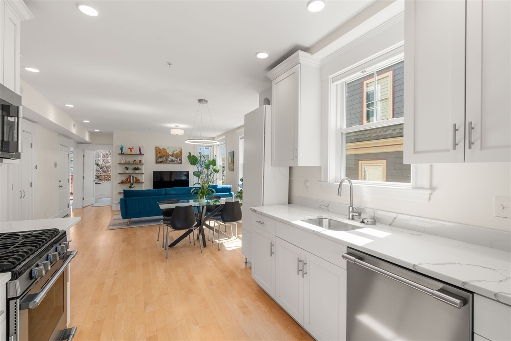 100 Bartlett St # 2