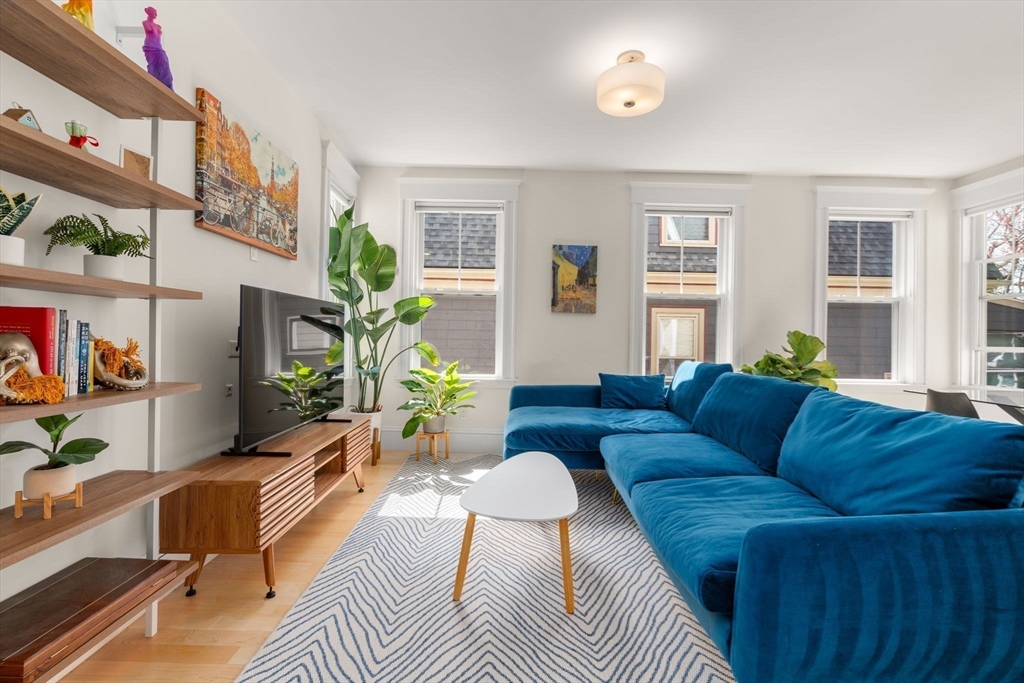 100 Bartlett St # 2