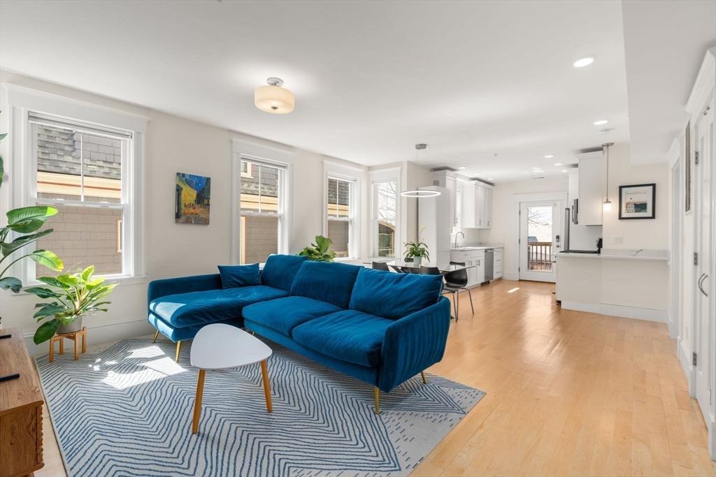 100 Bartlett St # 2