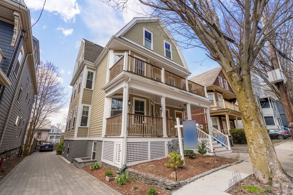 100 Bartlett St # 2