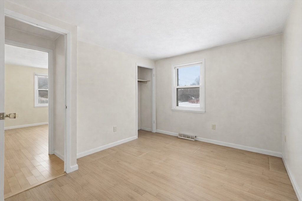 105 Pomeroy Ln