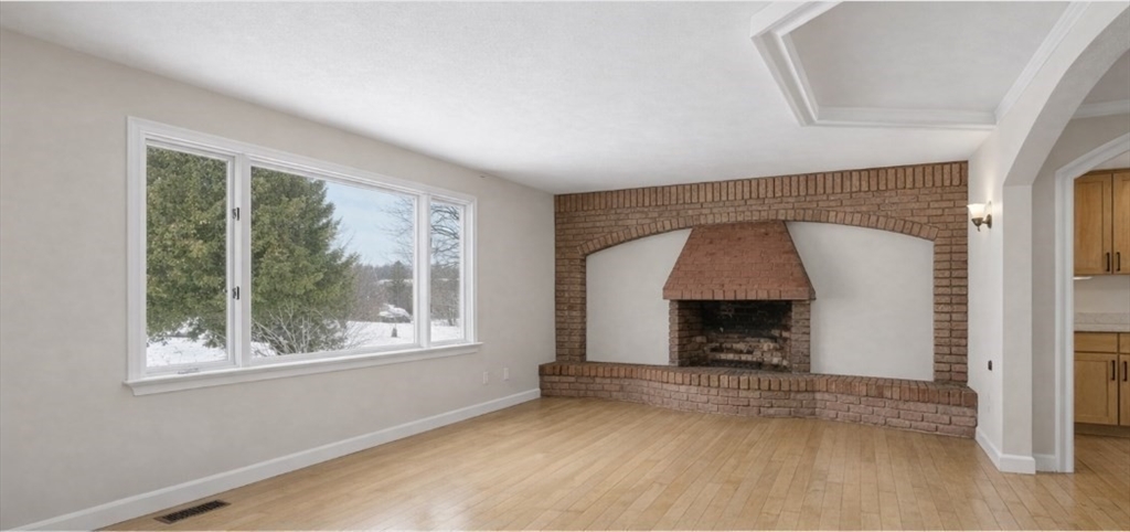 105 Pomeroy Ln