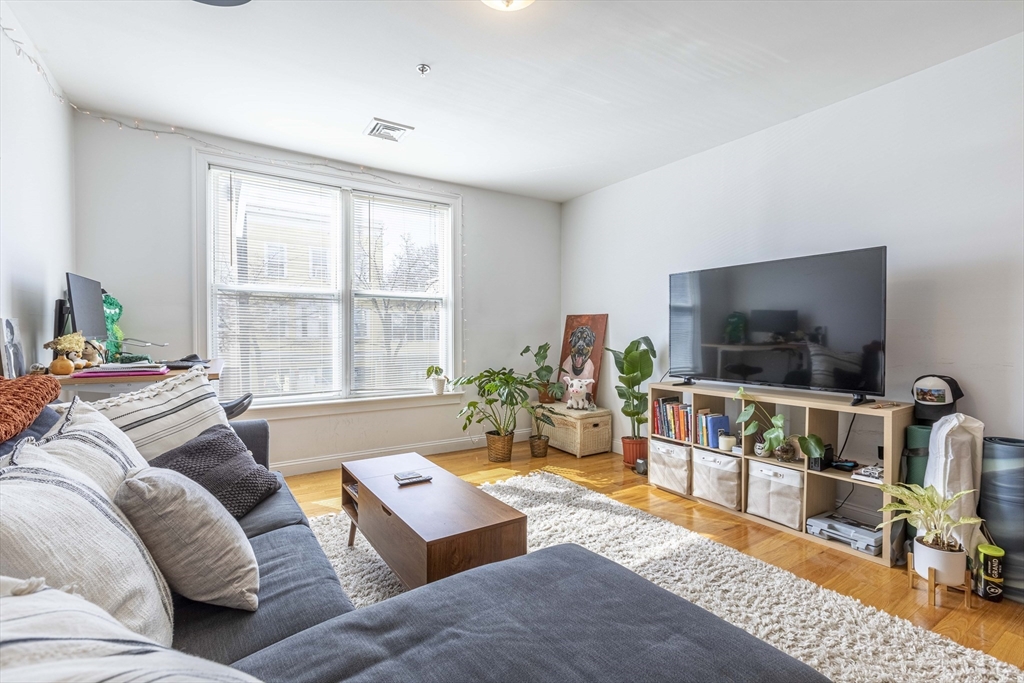 535 Cambridge St Unit: 2
