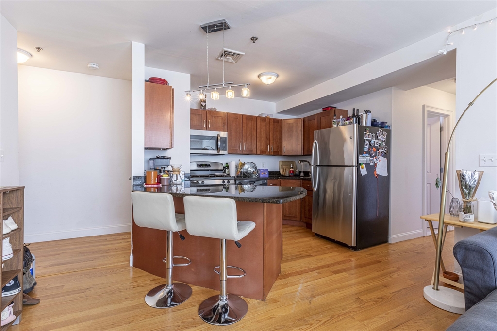 535 Cambridge St Unit: 2
