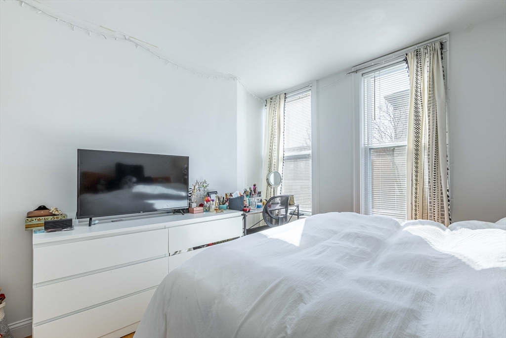 535 Cambridge St Unit: 2