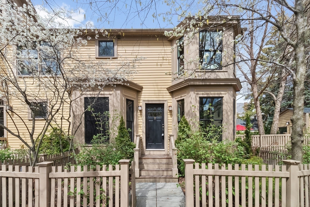 17 Perry St # 3