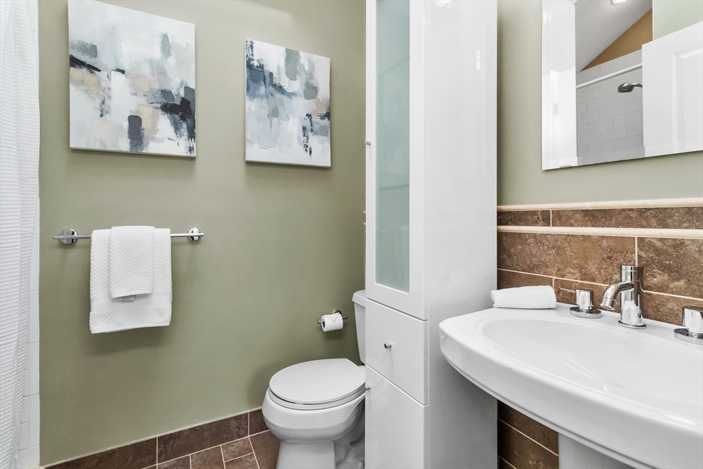 17 Perry St # 3