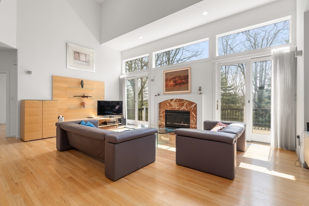 127 Huntington Rd
