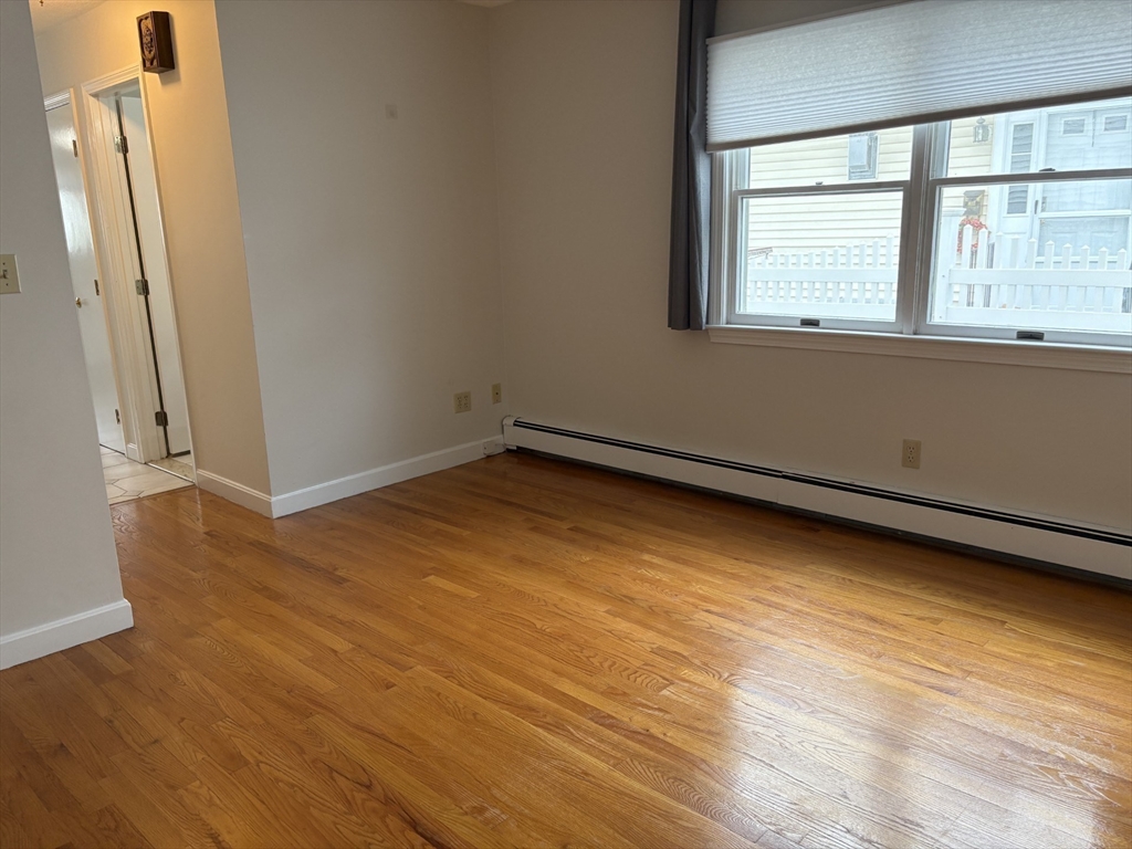 12 Gardner Street # R