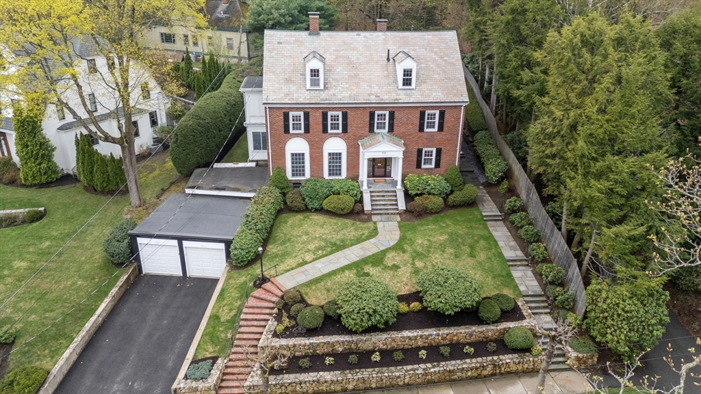 78 Waban Hill Rd N