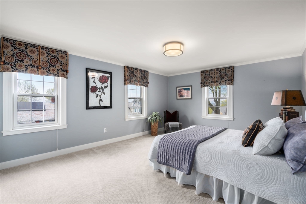 78 Waban Hill Rd N
