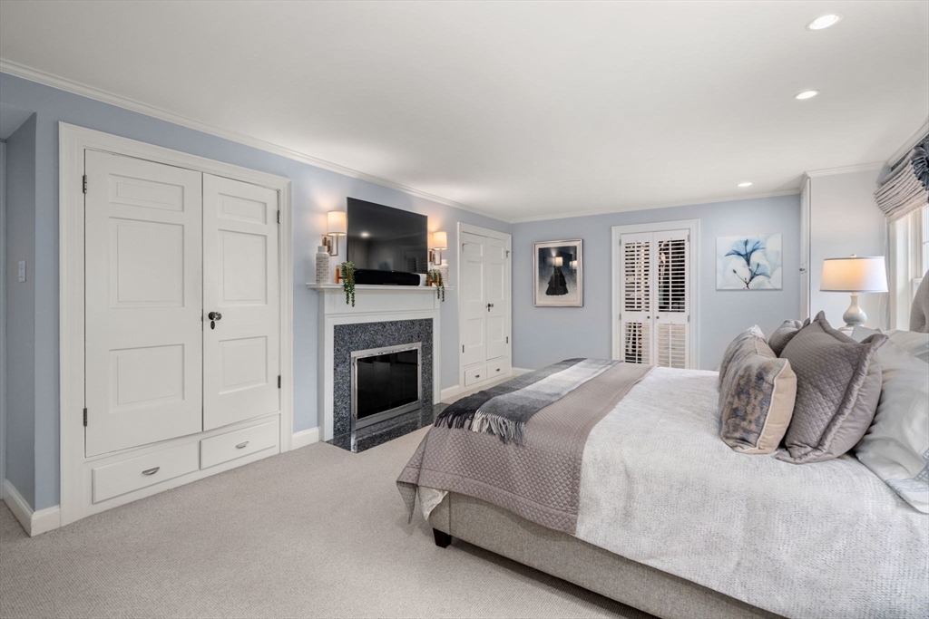 78 Waban Hill Rd N
