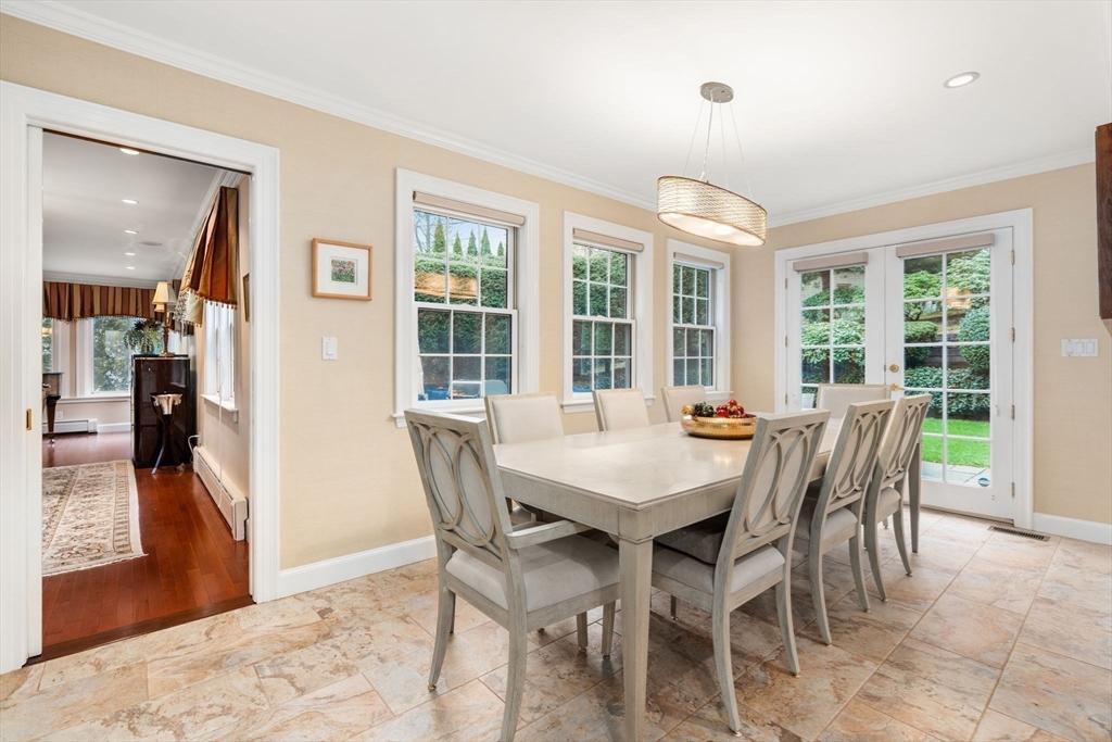 78 Waban Hill Rd N