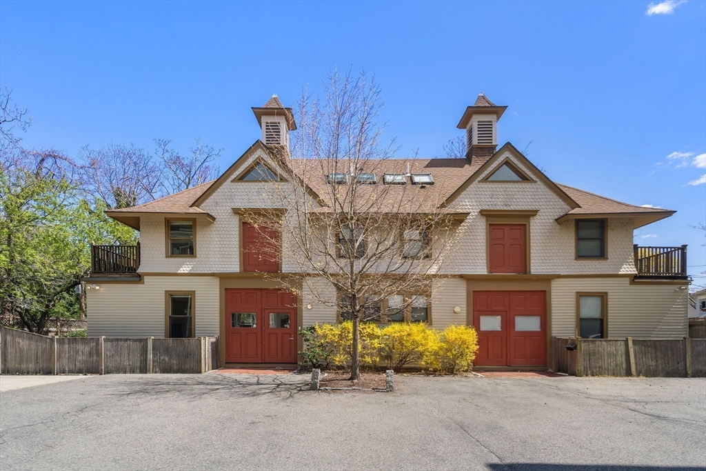 18A Highland Ave