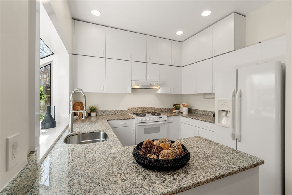18A Highland Ave