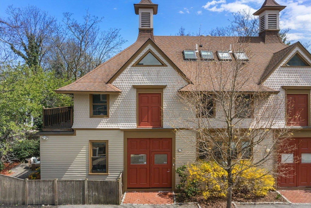 18A Highland Ave
