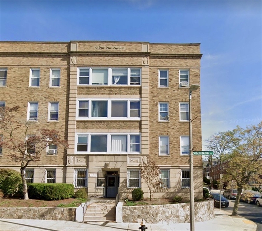 246 S Huntington Ave # 1