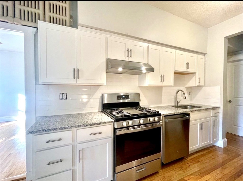 246 S Huntington Ave # 1