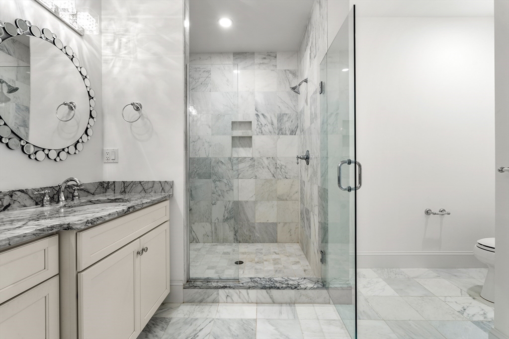 23 Woodmere Drive # 13