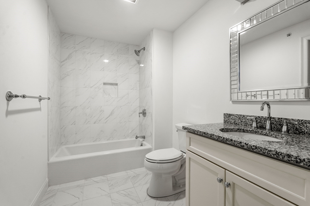 23 Woodmere Drive # 13