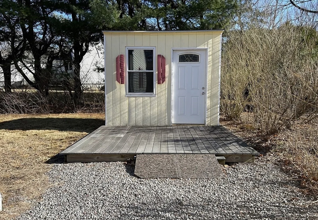 71 Elinor Rd
