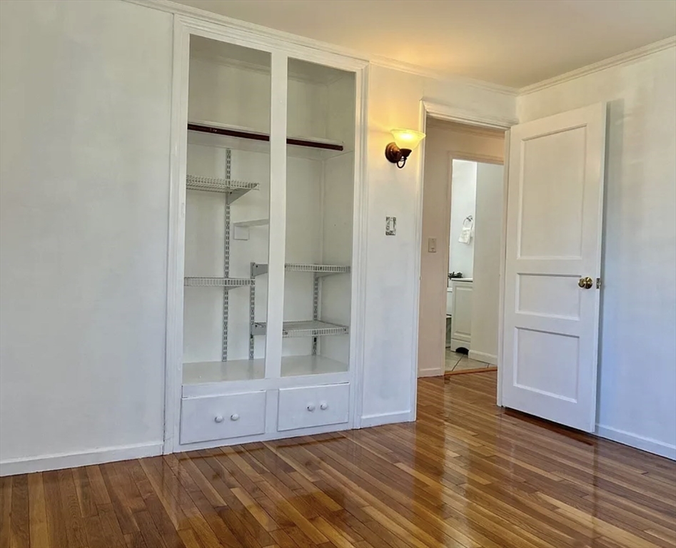 71 Elinor Rd
