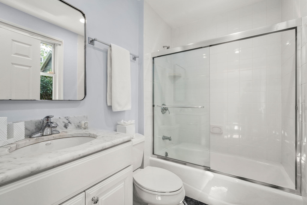 110 Avalon Rd