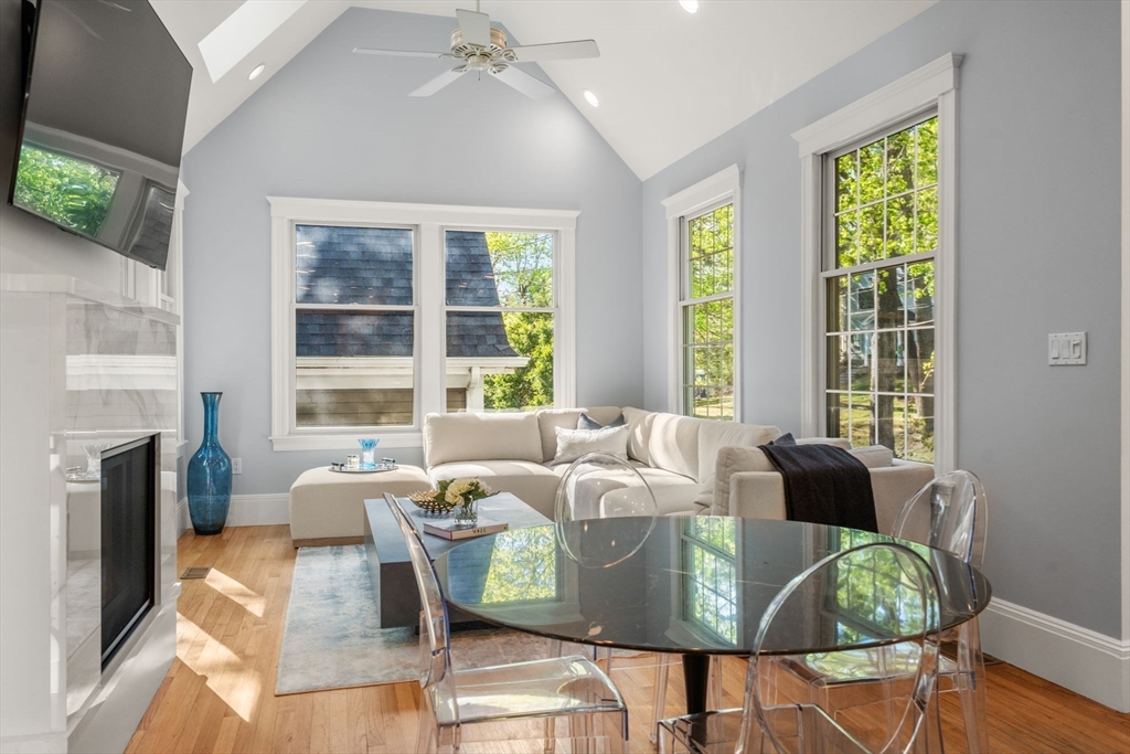 110 Avalon Rd