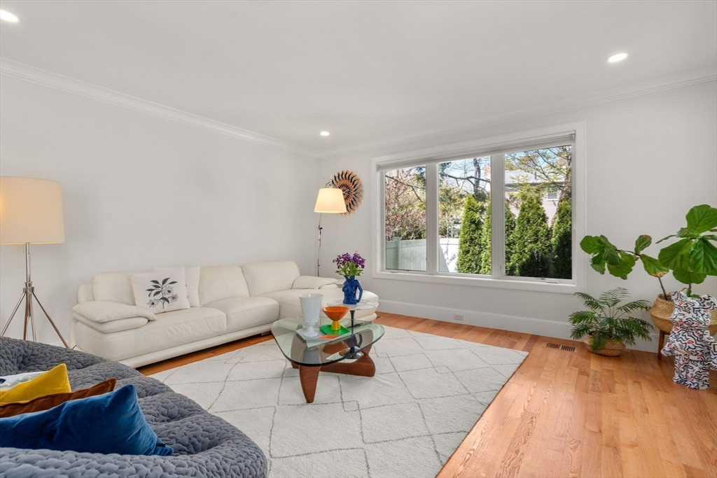 6 Wiswall Rd