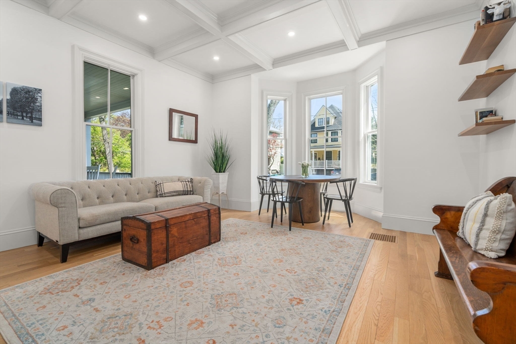 15 Sterling St