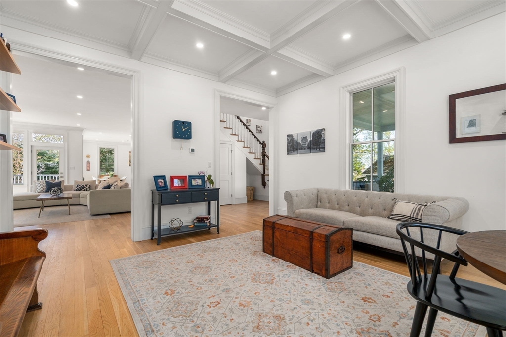 15 Sterling St