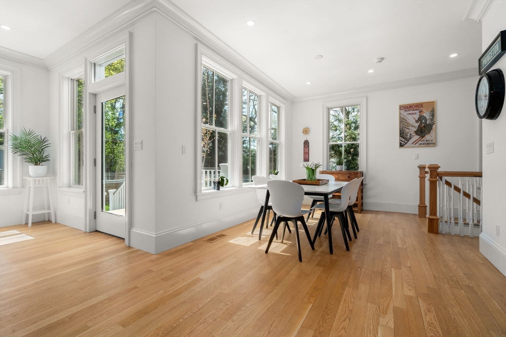 15 Sterling St