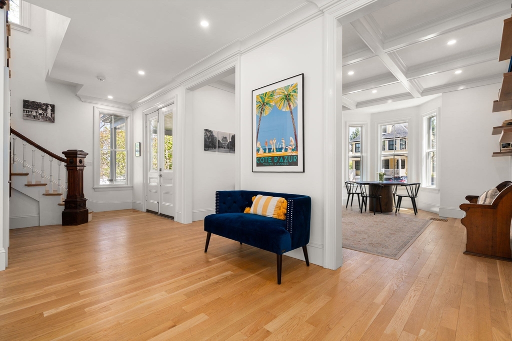 15 Sterling St