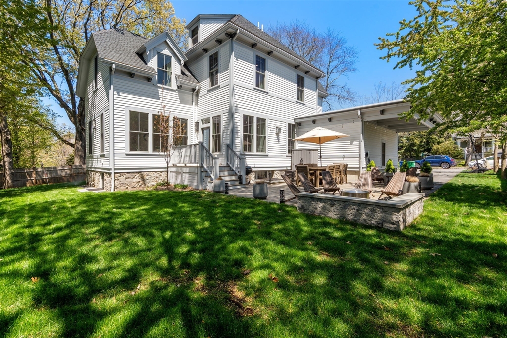 15 Sterling St