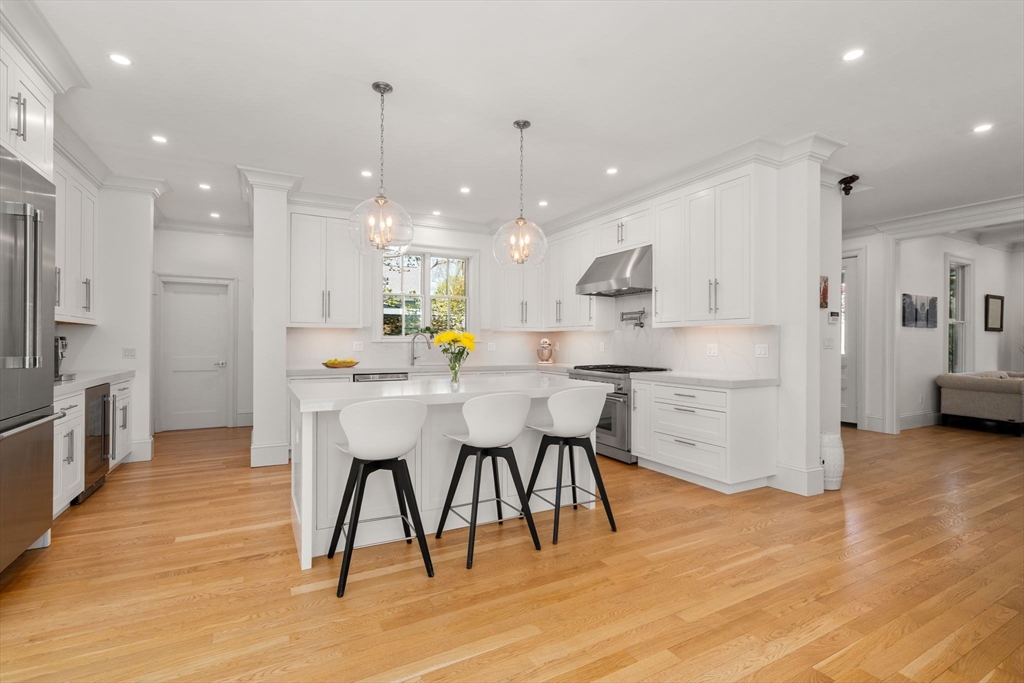15 Sterling St