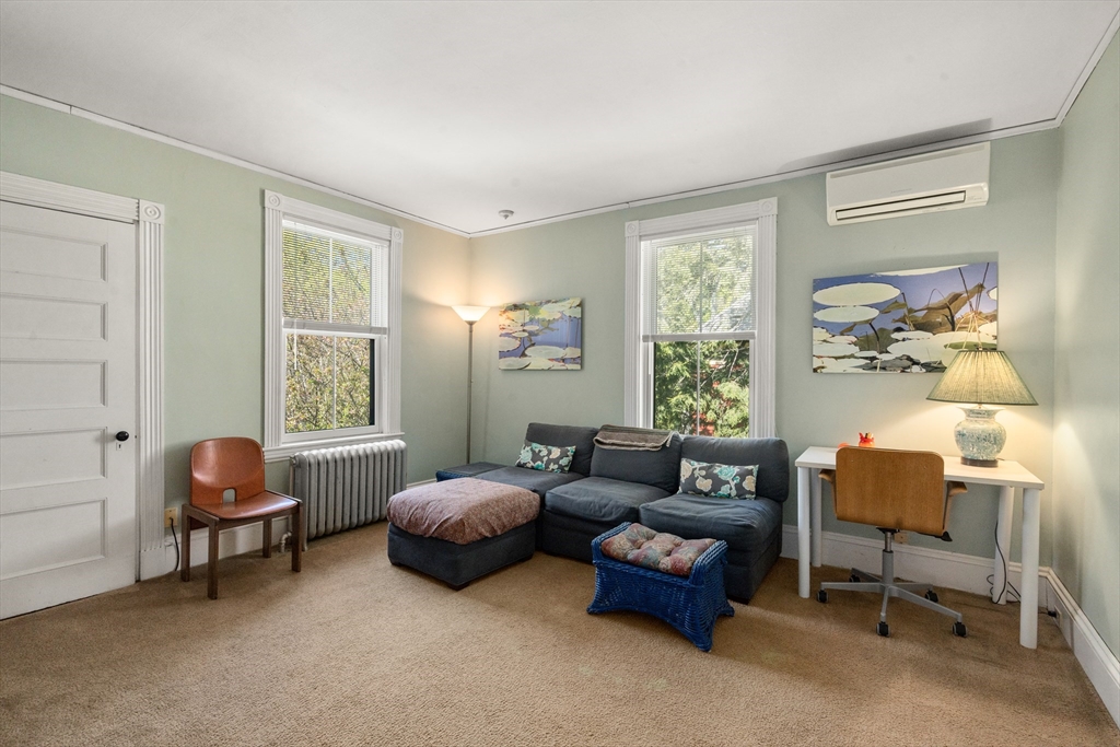 91 Hillside Ave