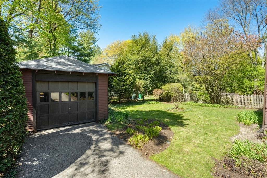 91 Hillside Ave