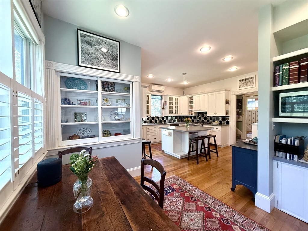 91 Hillside Ave