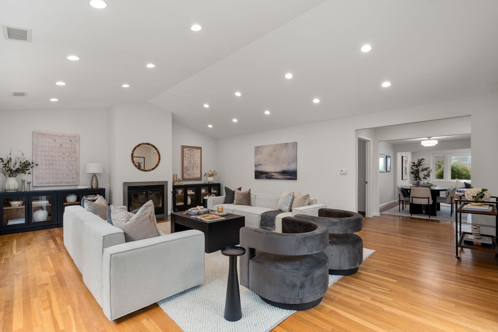 78 Vine St