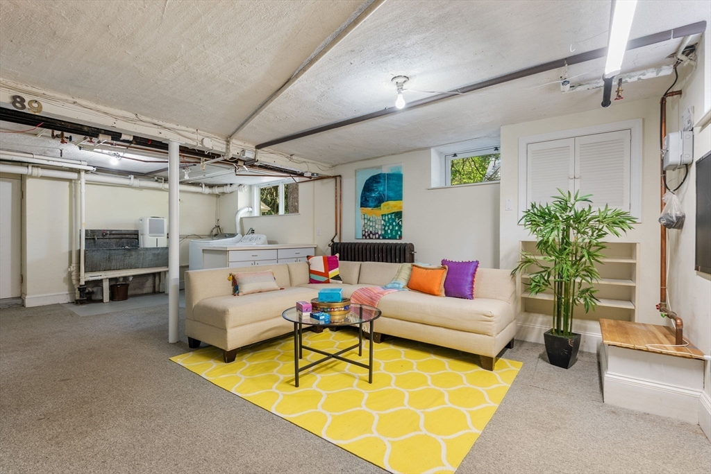 89 Beaumont Ave