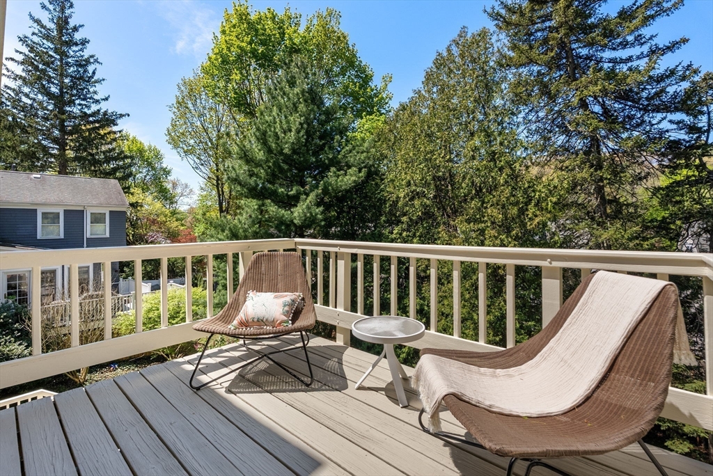 89 Beaumont Ave