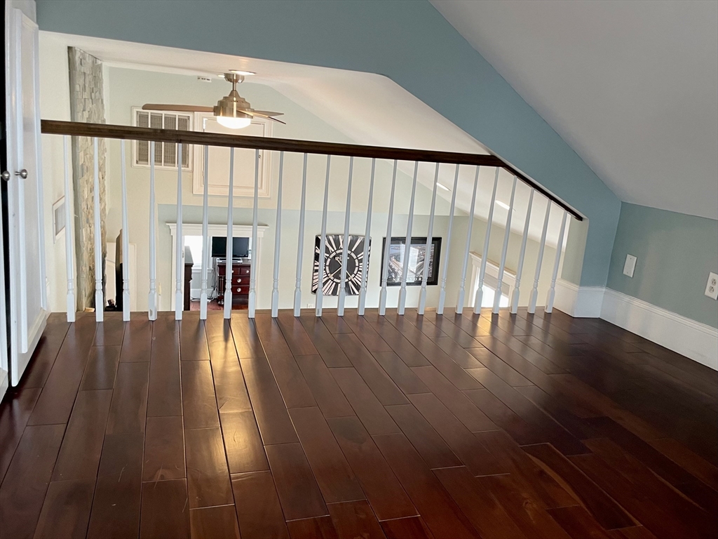 155 W 9th St # 2