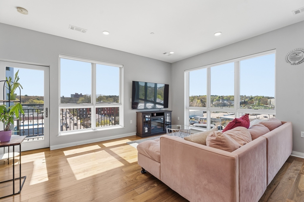 3531 Washington # 519