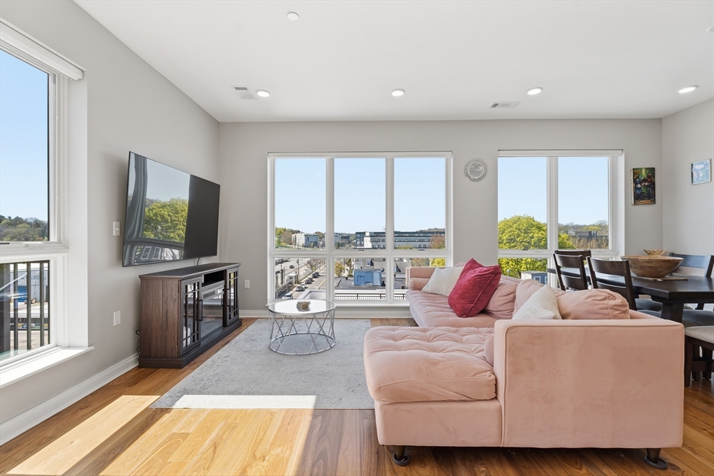 3531 Washington # 519
