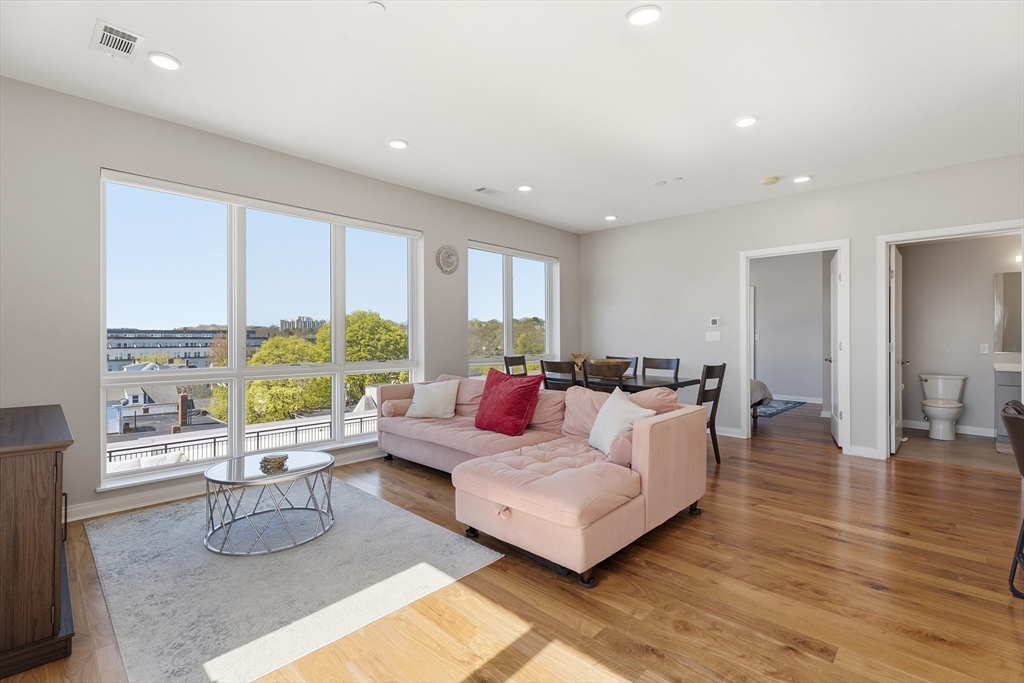 3531 Washington # 519