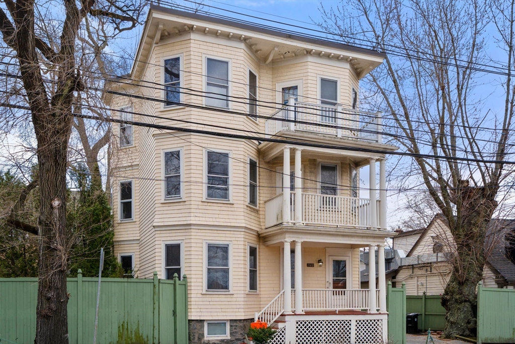 1148 Boylston