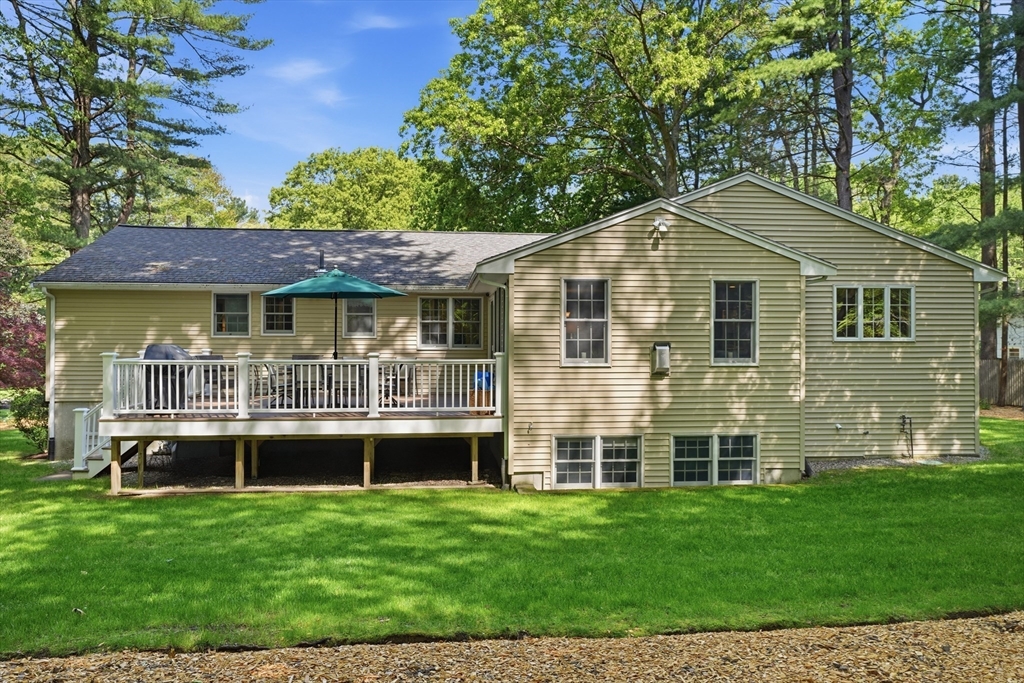 22 Longmeadow Dr